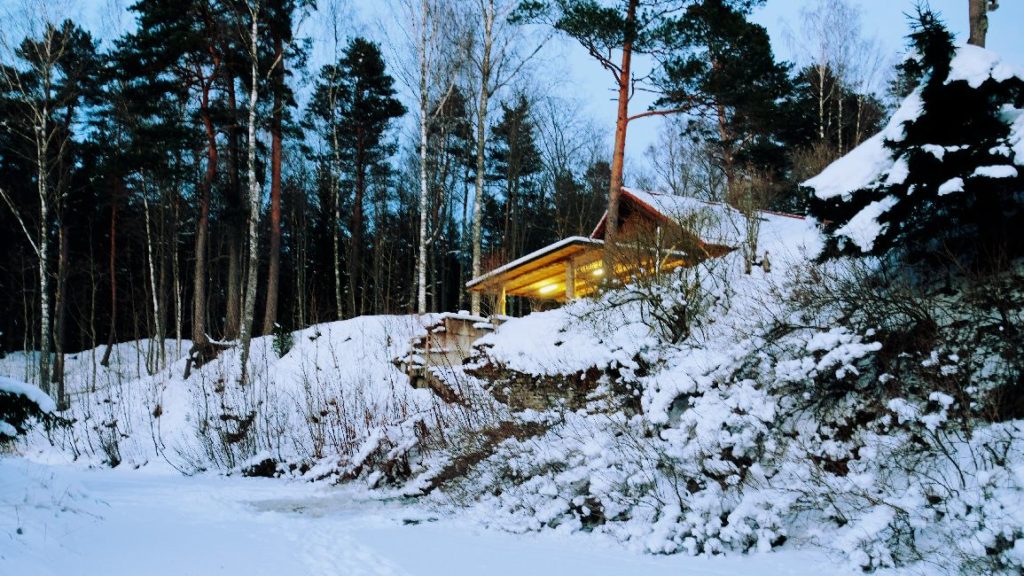 Kallaste Turismitalu talv kutsub - ELAMUSTALU Harjumaal - ettevõtte talvepäevad , jõulupidu, lumi. snow in Holiday resort in Estonia