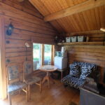 Tareke Hilja kööginurm, elutuba – privaatne majutus metsmaasikate keskel Kallaste Turismitalus