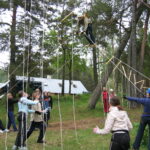 Aktiivne puhkus Kallaste Turismitalu Ärksa hingega talu Harjumaal Klassiseiklus Padise Seikluspark seiklusring seiklus inimene meeskonnatöö lapsed inimesed aktiivne puhkus Kallaste Turismitalu Padisel ärksa hingega talu Harjumaal www.kallastetalu.ee 4