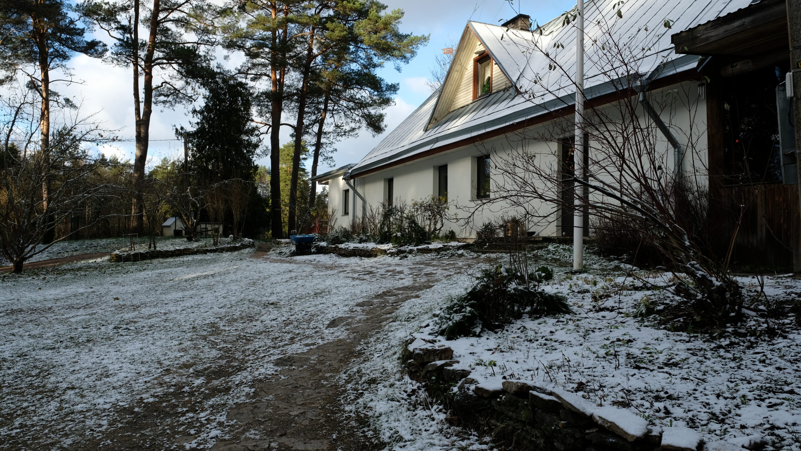 Kallaste Turismitalu peamaja sügis talv päike 2025 peamaja